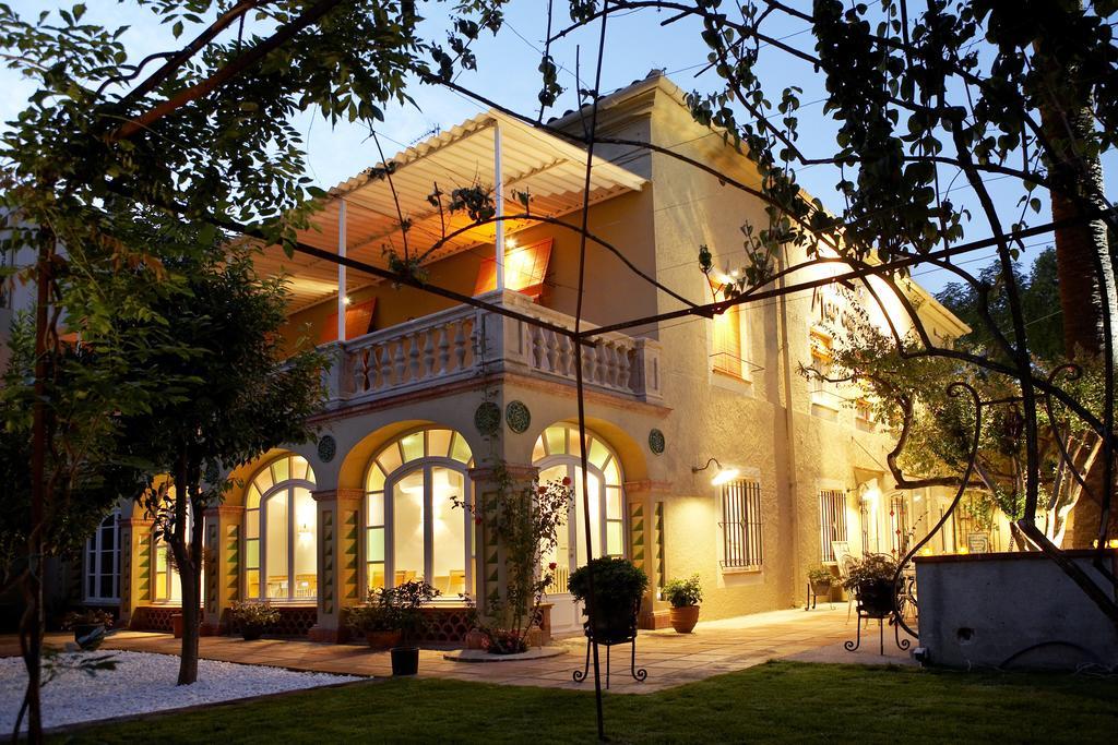 Hotel Mar De Tasmania - Auto Check-In La Bisbal d'Emporda Exteriör bild
