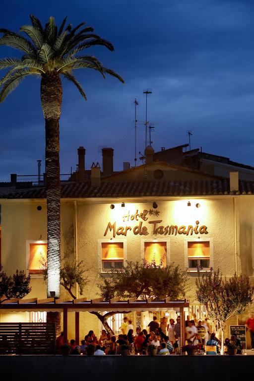Hotel Mar De Tasmania - Auto Check-In La Bisbal d'Emporda Exteriör bild